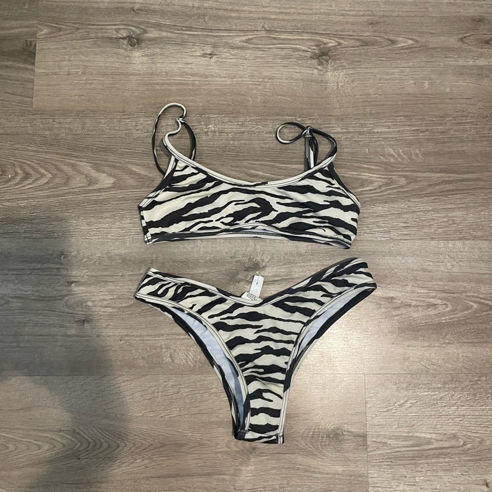Zebra bikini